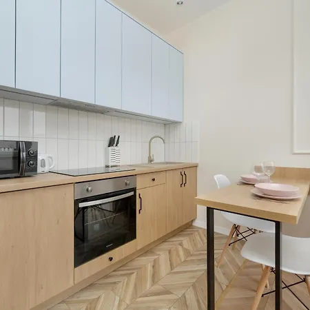 Comfortable In Central By Renters *