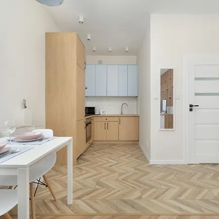 Comfortable In Central By Renters *